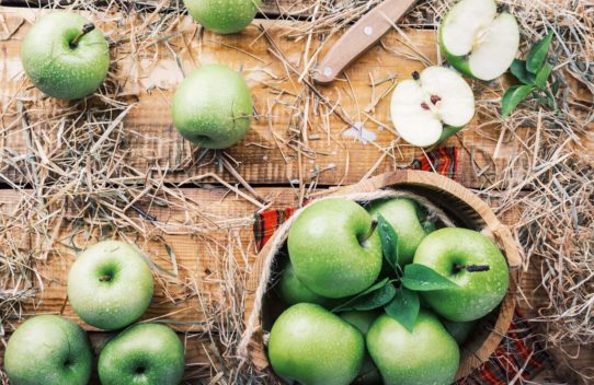 Cookery School: THEORY Fruits: Apples